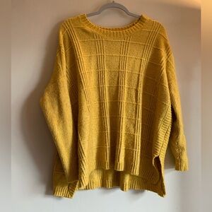 CAbi Sweater Top Yellow Women Size XS Long Sleeve Cotton Casual Winter